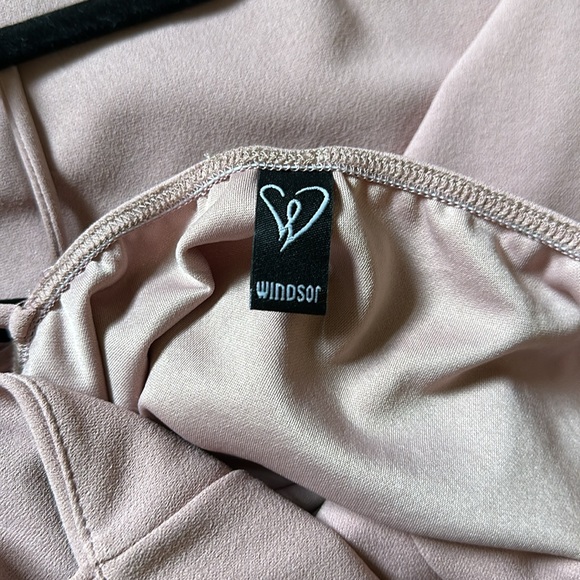 Like New Dress - Picture 3 of 3